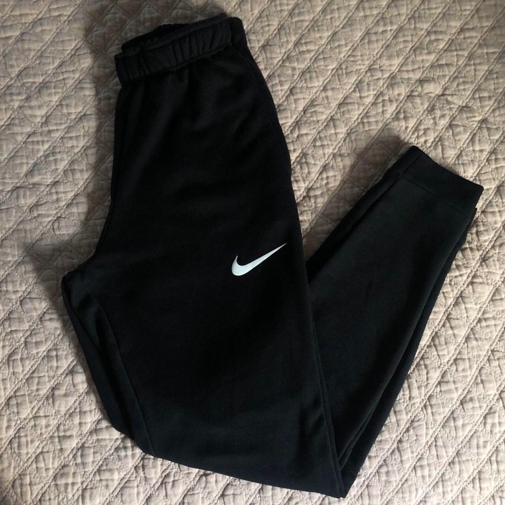 NWOT Nike HighRise Black Sweatpants Adult Small Tall